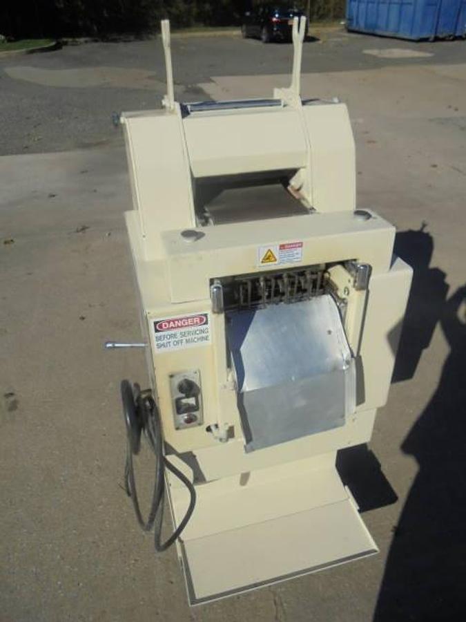 Used Dominioni MR-135A 4-Up Tortellini Pasta Machine