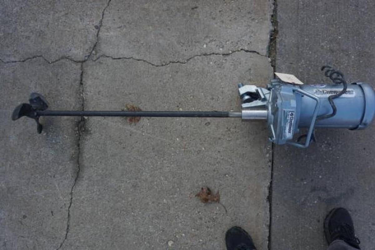 Used Chemineer 1 HP Clamp On Portable Agitator, 7 In. Dia. Prop