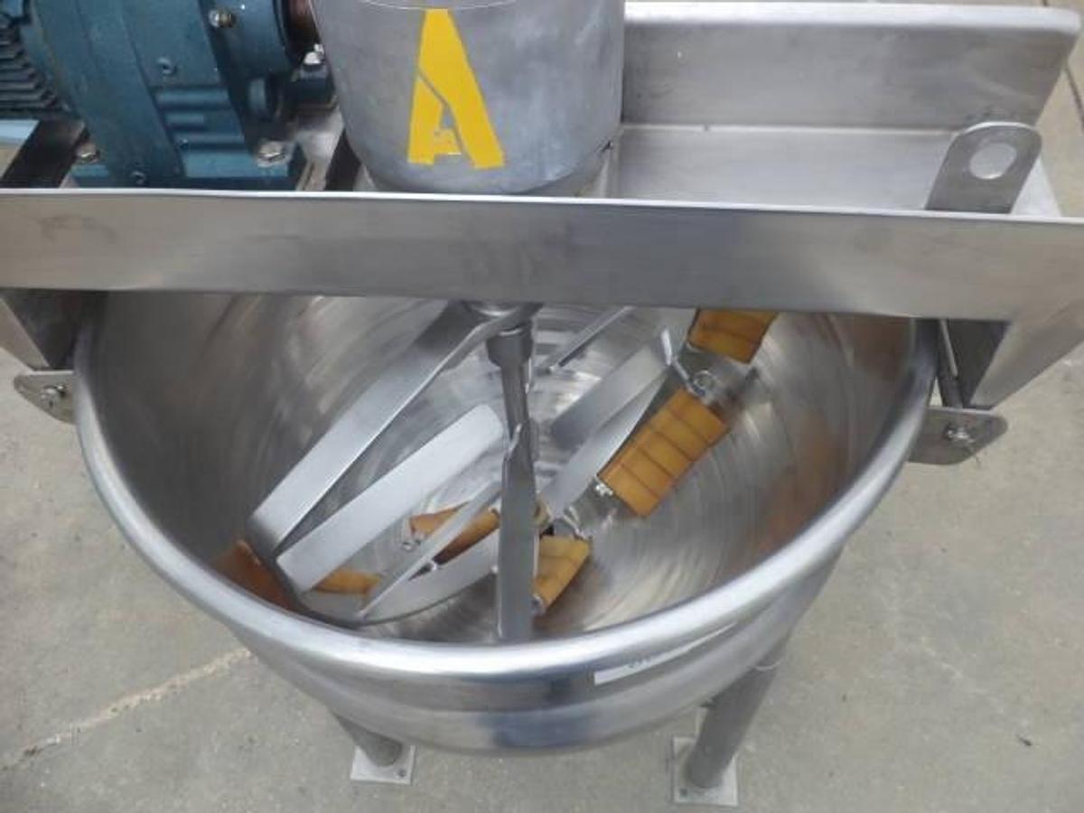 Used 60 gallon Hamilton 316 SS double motion kettle, 90 PSI