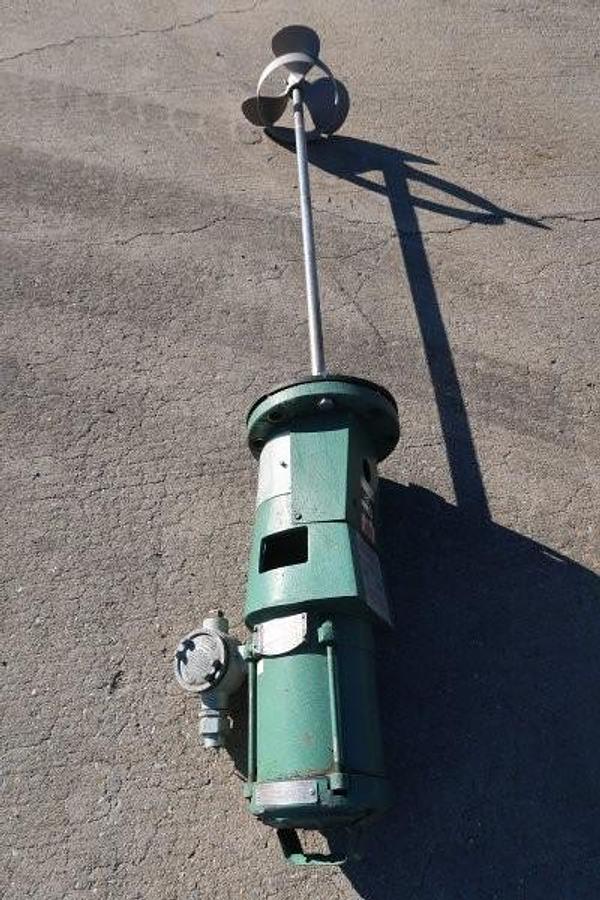 Used Lightnin .30 HP Portable Clamp-On Agitator/Mixer