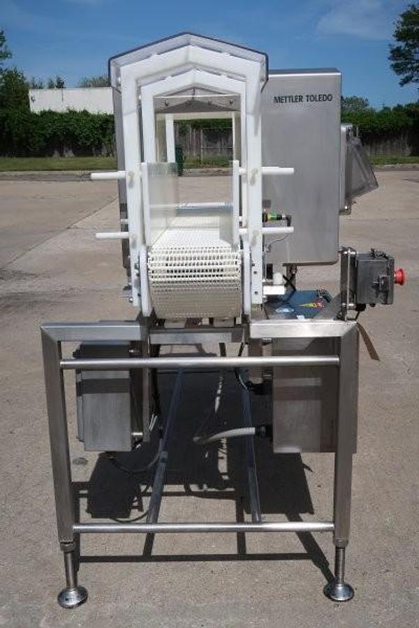 Used Safeline Mettler Toledo SL1500 Metal Detector, 9 X 12 In.