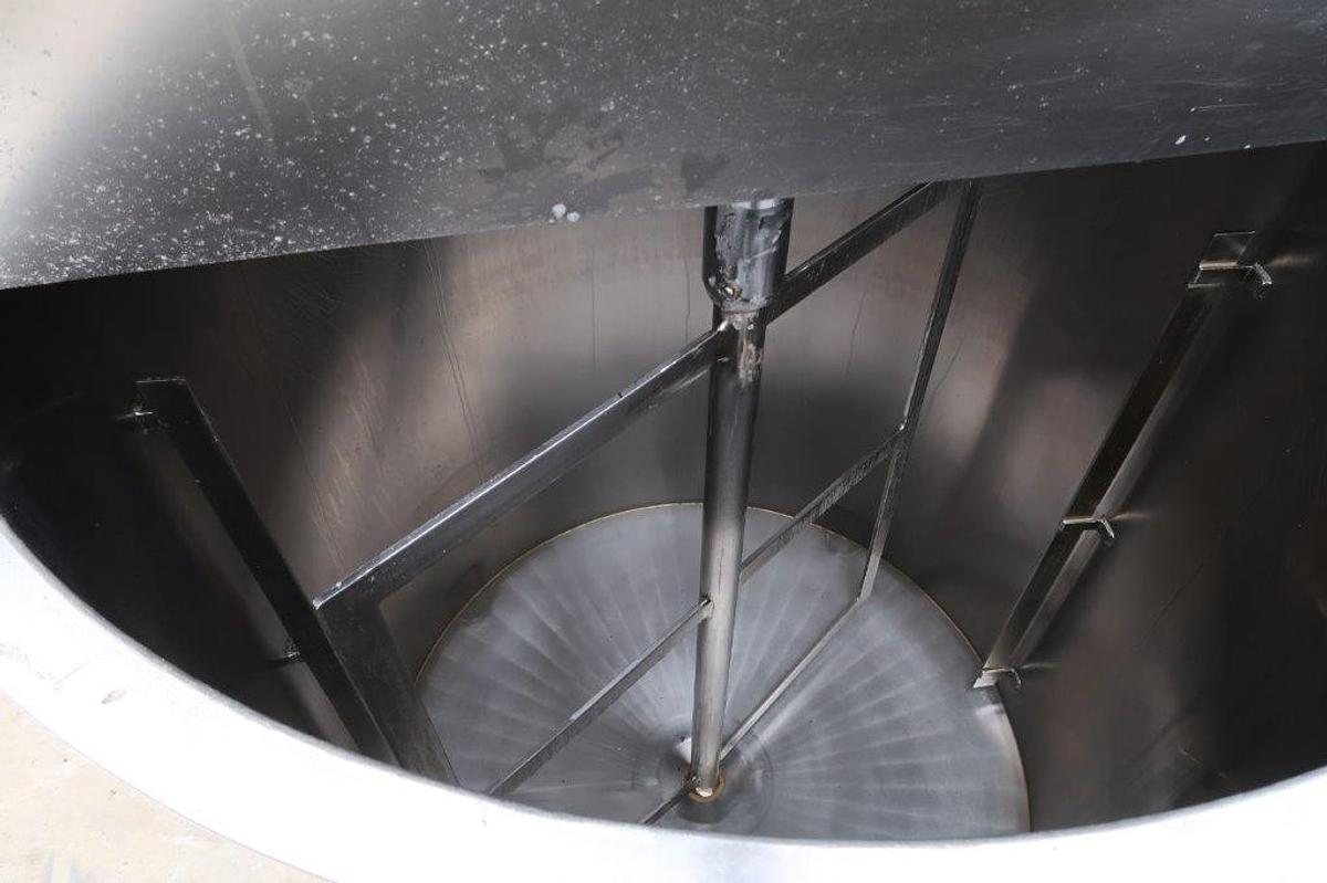 Used 600 Gallon Type 316 Stainless Mixing Tank,  Cone Bottom