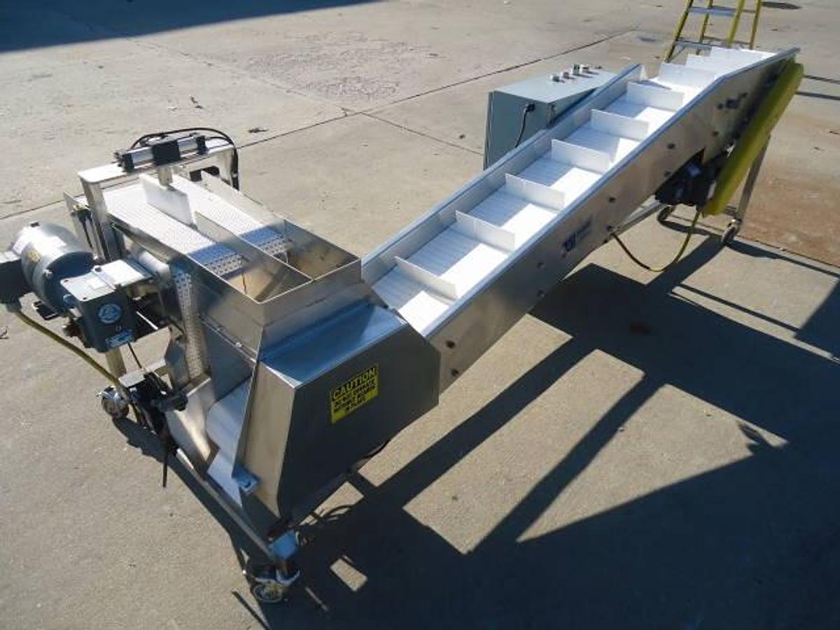 Used Air-Draulic Inclined Cleated Belt Conveyor With Automatic Dump, Stainless Steel