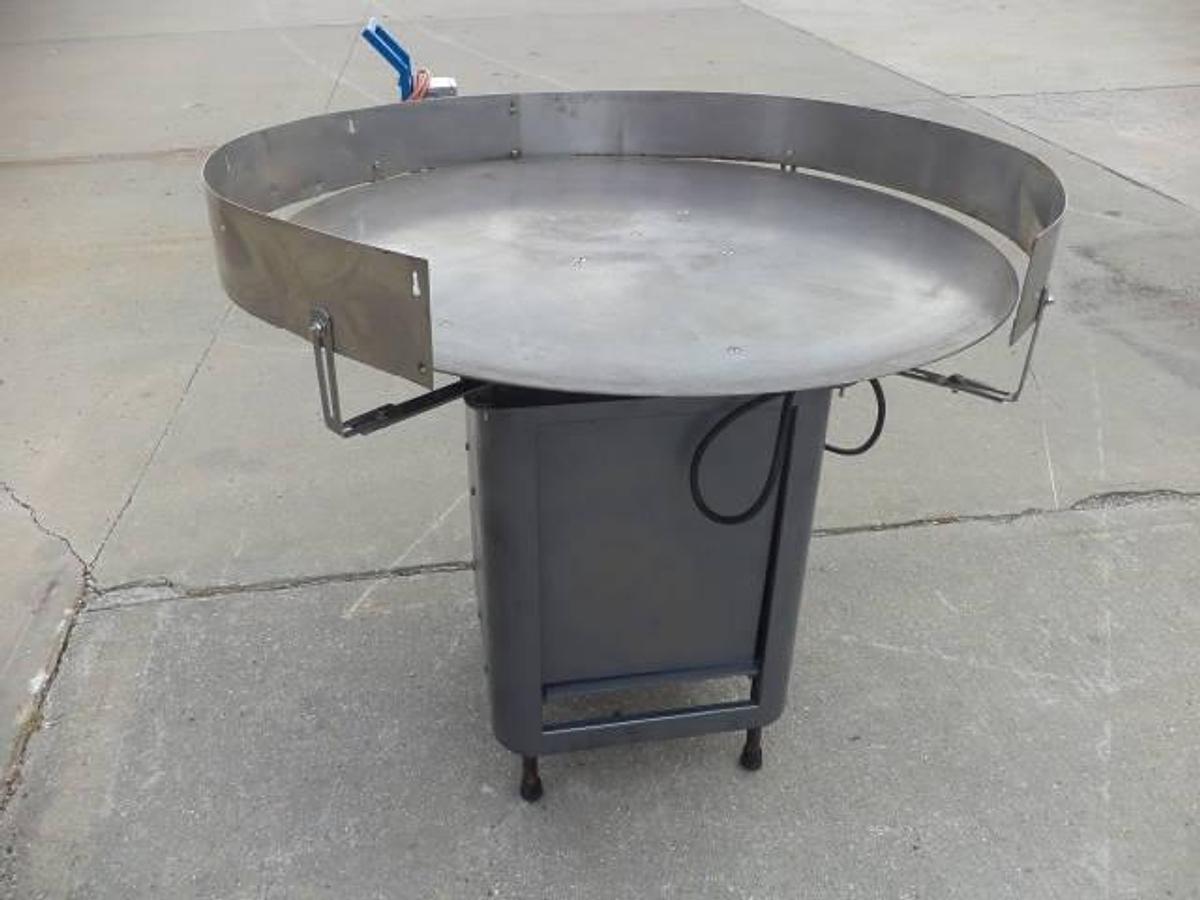 Used 42 In. Rotary Unscrambling/Accumulating Table,  Single Phase