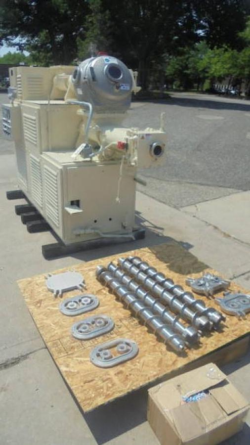 Used Mazzoni Duplex B-100 Combo Soap Vacuum Plodder