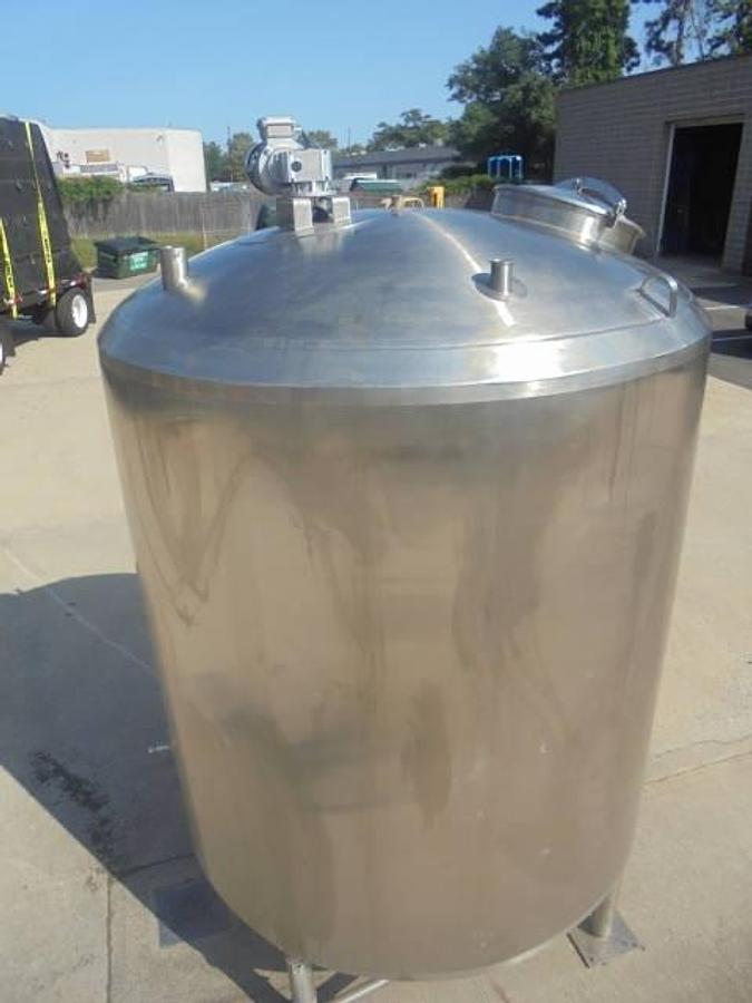 Used 1,250 Gallon Sani-Fab Stainless Sanitary Insulated Mix Tank