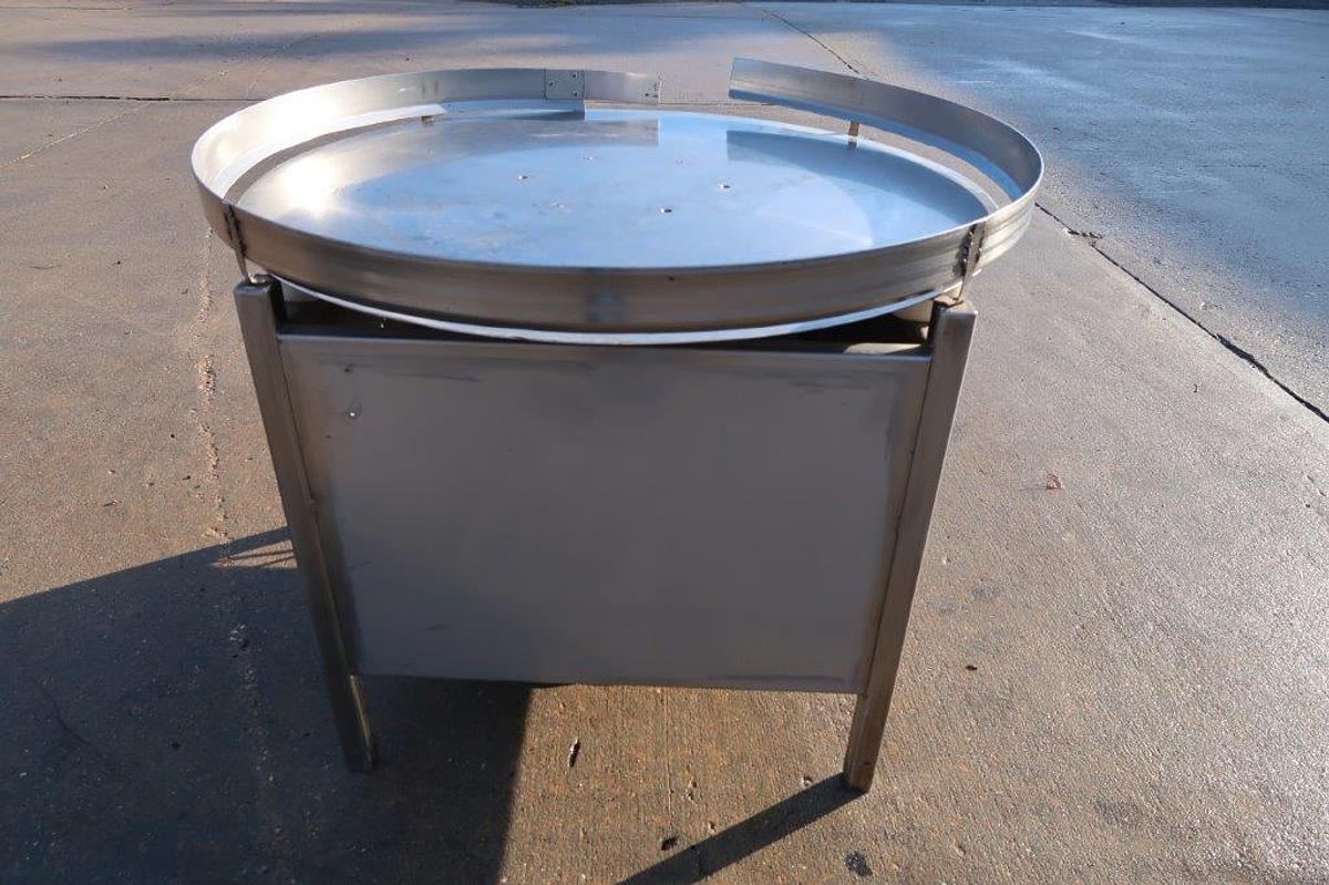 Used 38 In. Diameter PPET Rotary Unscrambling/Accumulating Table, Varispeed