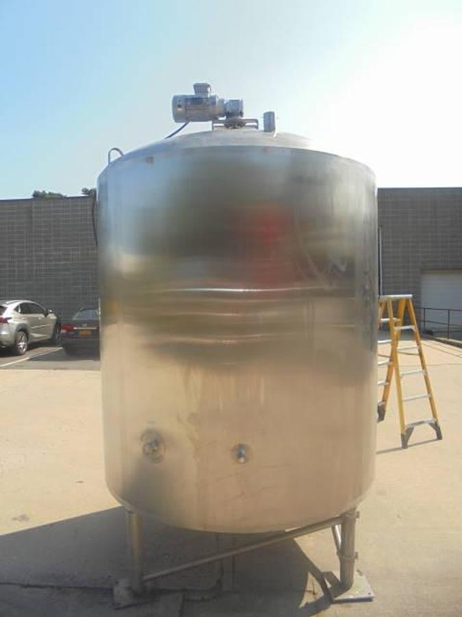 Used 1,250 Gallon Sani-Fab Stainless Sanitary Insulated Mix Tank
