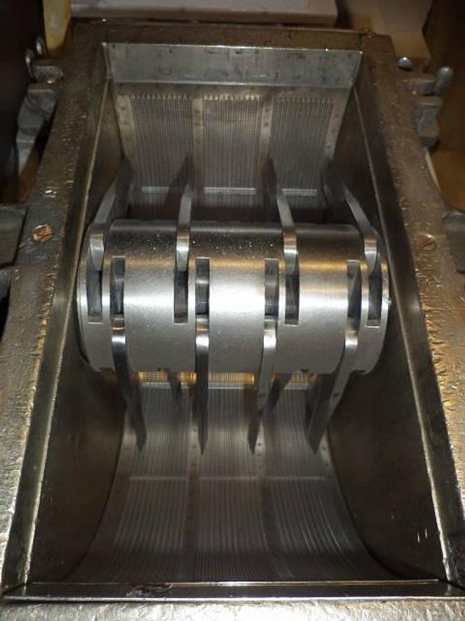 Used Fitzpatrick D6 Comminuting Mill, Pan Fed, XP-