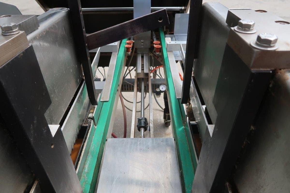 Used Econocorp “Econoseal” E-2000 Cartoner, Hot Glue Sealing