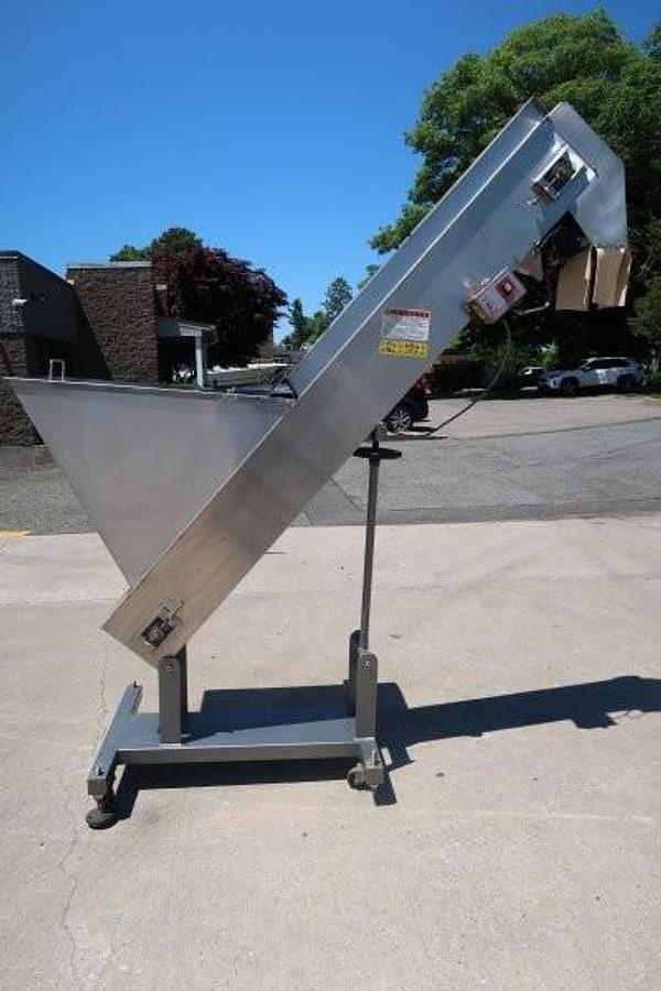 Used Kaps-All FS-B Inclined Cleated Cap Elevator/Feeder