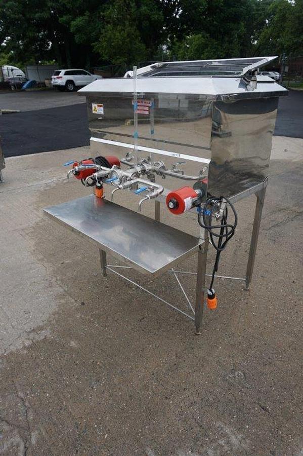 Used LaPierre Waterloo/Small Electric Tank, with 4 Nozzles