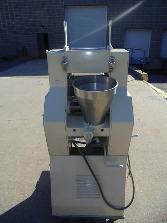 Used Dominioni MR-135A 4-Up Tortellini Pasta Machine
