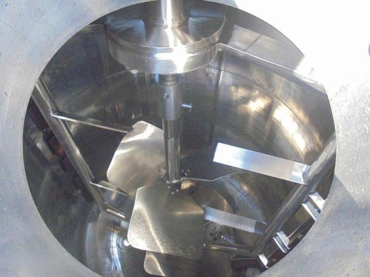Used 600 Gallon Stainless Fabrication Triple Motion Jacketed Vacuum Kettle/Reactor