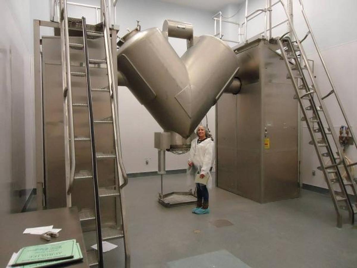 Used 60 Cu.Ft. Gemco Stainless Twin Shell “V”” Blender, With Bar, Pharmaceutical