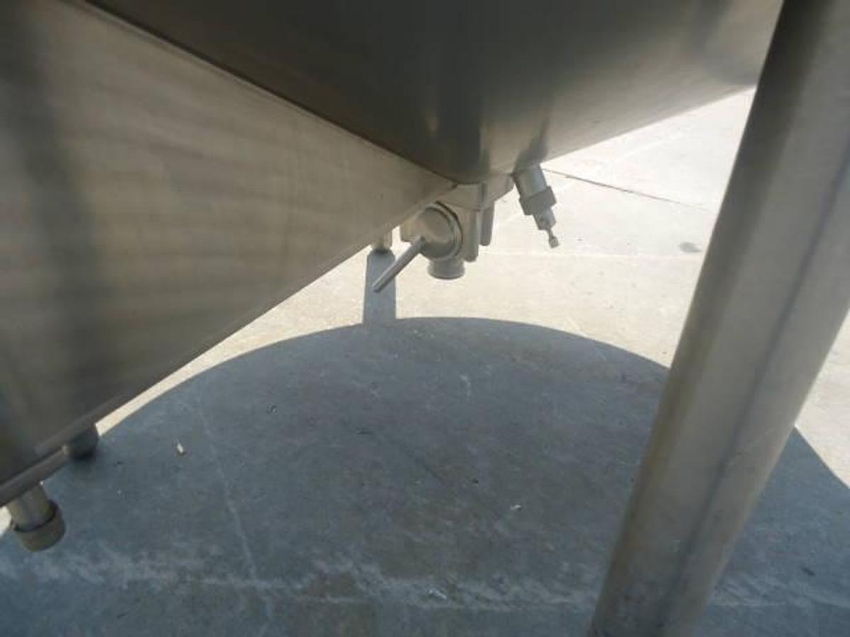 Used 1,100 Gallon Stainless Jacketed Vertical Mix Tank, Cone Bottom