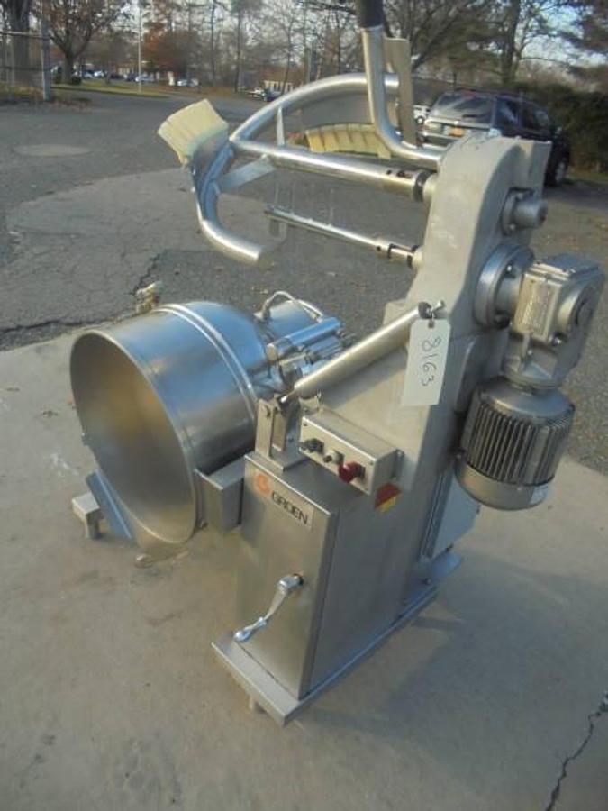 Used 40 Gal Groen self-contained electric twin action kettle, tilt discharge, 316 SS