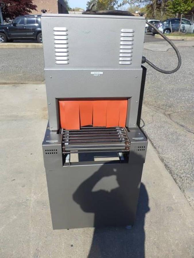 Used Preferred Packaging 17-1/2 In X 8-1/2 In. Motorized Shrink Tunnel, Portable