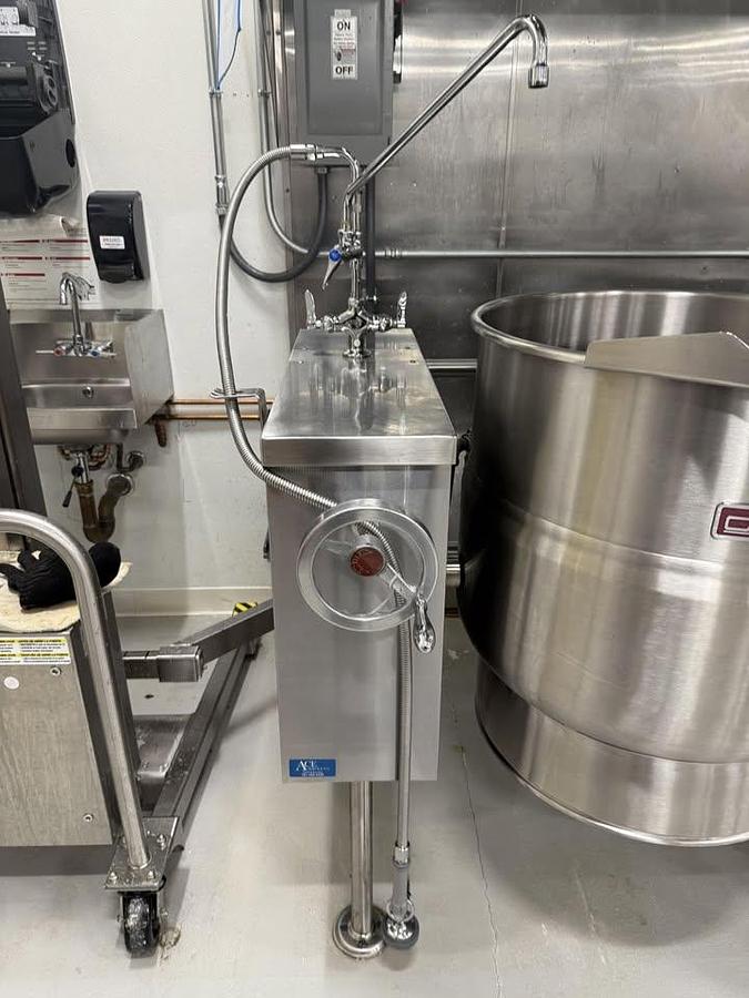Used Crown Middleby 40 Gallon Electric Tilt Mix Kettle