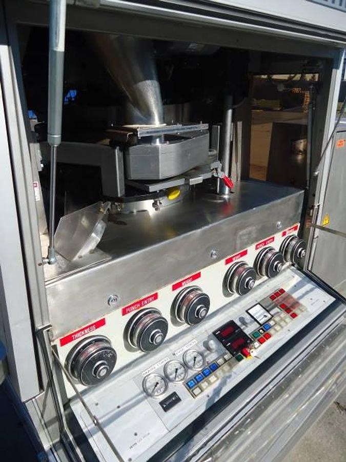 Used Fette “Perfecta 3000” 55-Station Tablet Press