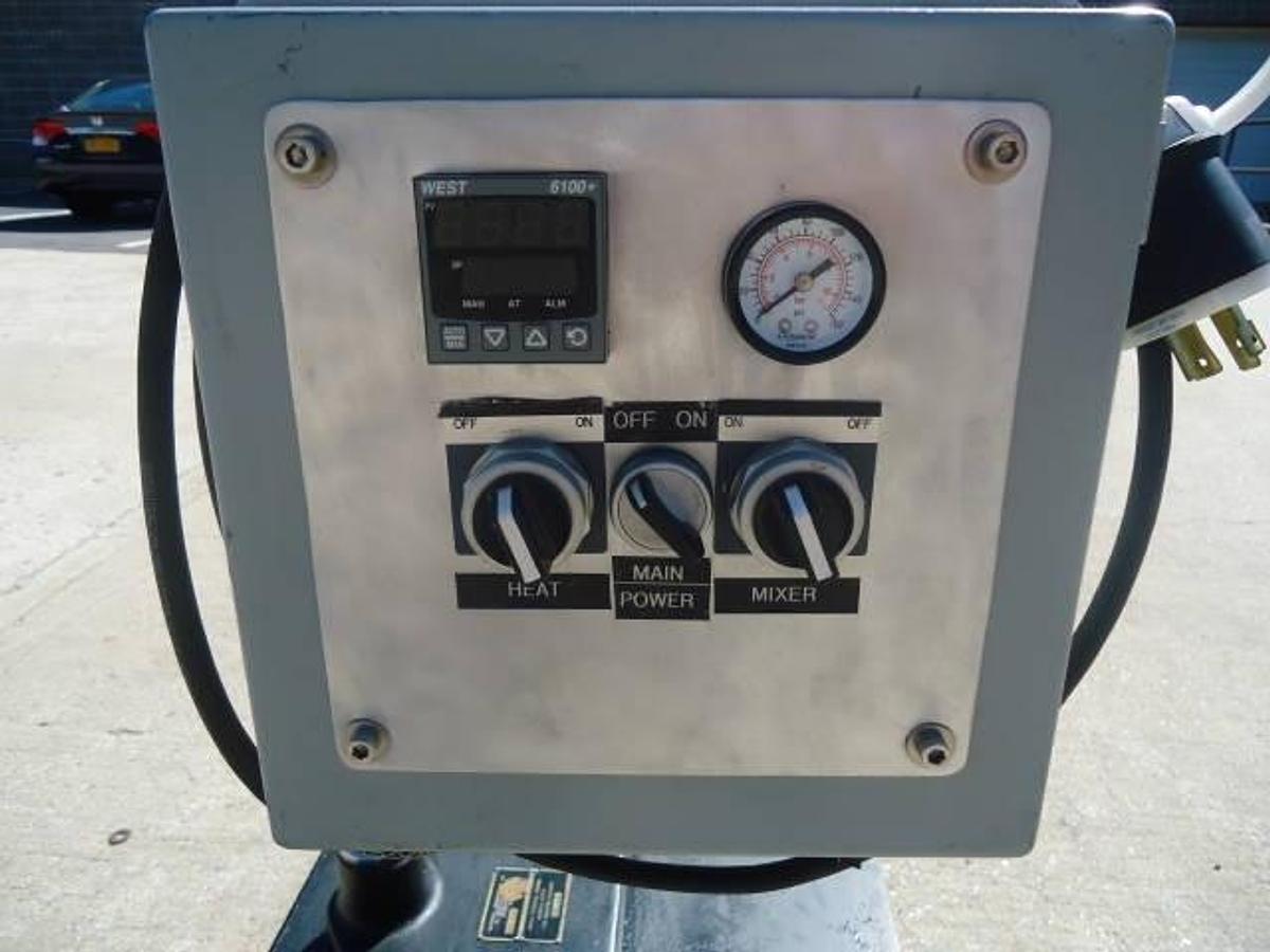 Used 5 Gallon Kemwall Electric Mix Kettle, Air Operated
