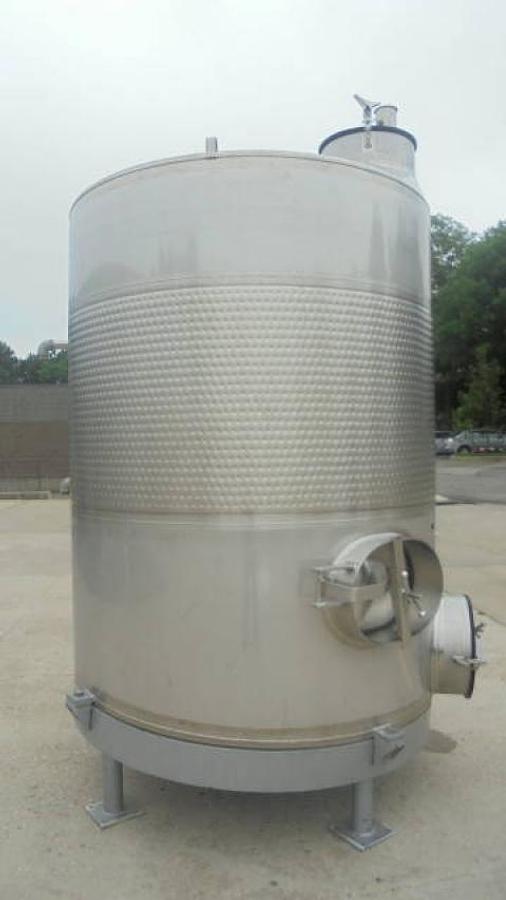 Used 1,500 Gal Mueller Stainless Steel Vertical Dimple Jacketed Sanitary Tank, 200 PSI Jacket