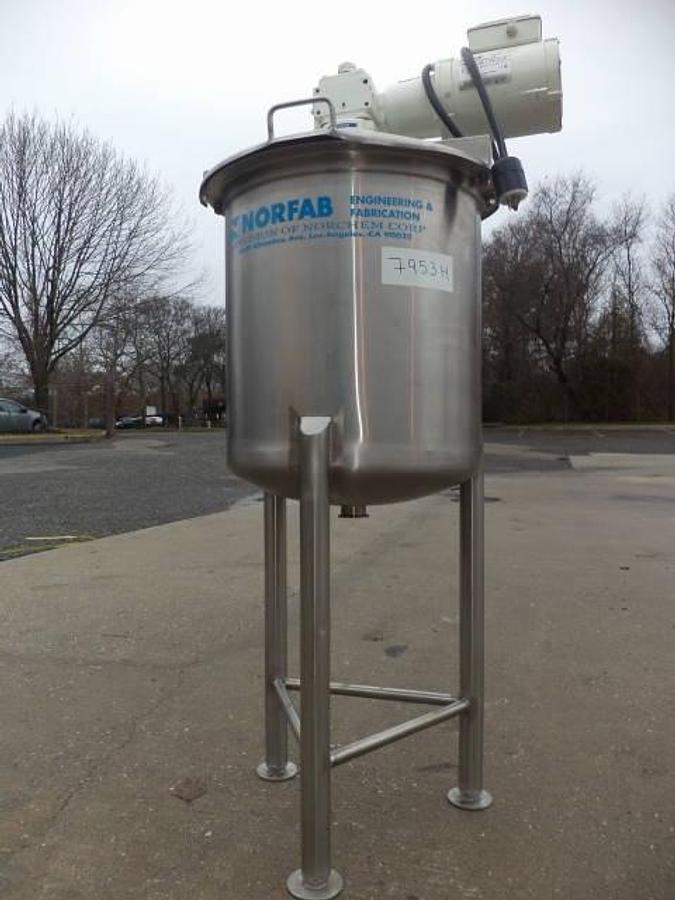 Used 30 Gallon Norfab Stainles Steel Mix Tank With Agitator
