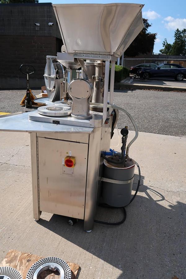 Used Capsugel Type 8 Semi-Automatic Capsule Filling Machine