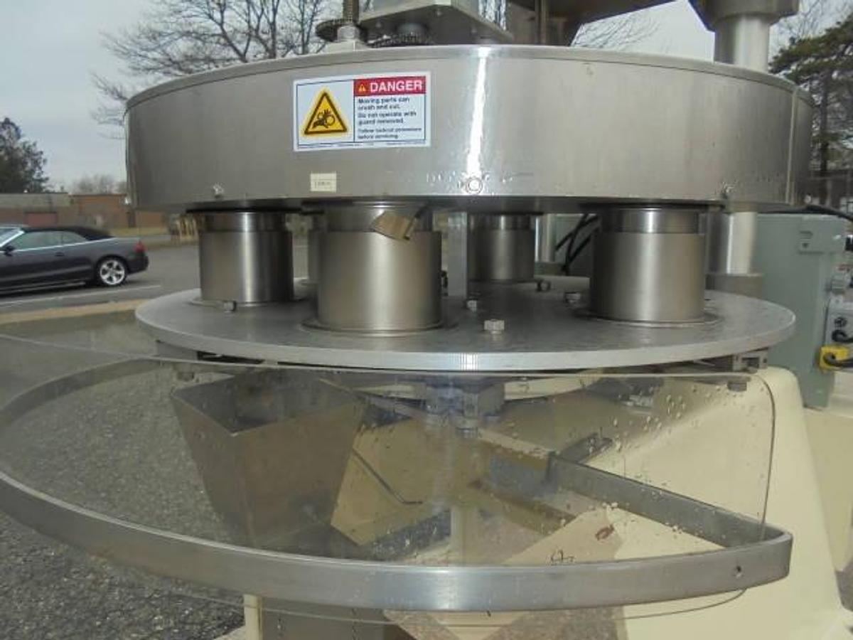 Used Hayssen Six Head Volumetric Cup Filler