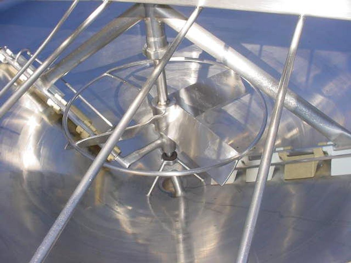 Used 200 Gallon Mueller Stainless Cone Bottom Cooker/Cooler 100 Psi Jacket