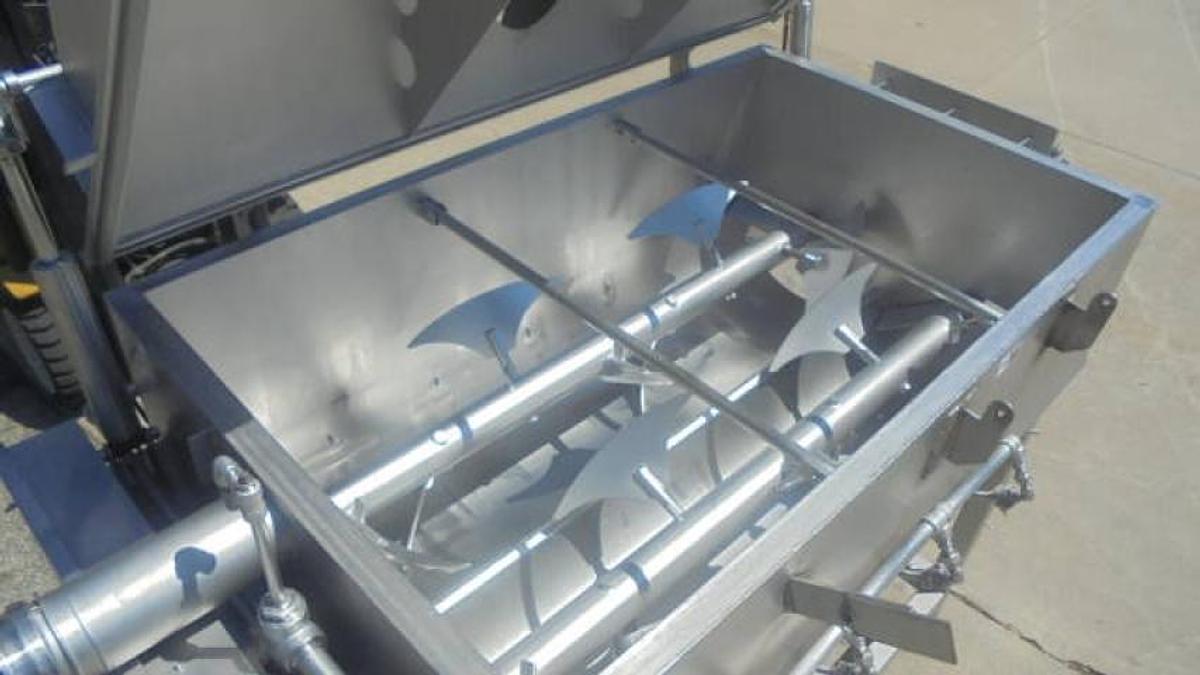 Used FPEC 2,500 Lb. Vacuum Co2 Paddle Blender, Hydraulic Lid