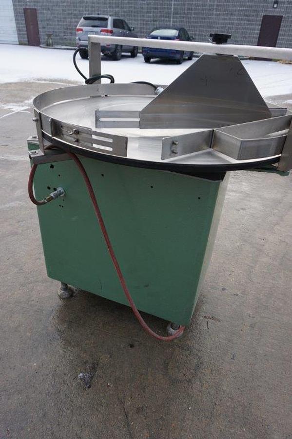 Used 36 In. Diameter King Rotary Unscrambling/Accumulating Tables, Variable Speed