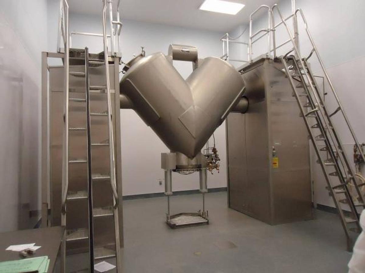 Used 60 Cu.Ft. Gemco Stainless Twin Shell “V”” Blender, With Bar, Pharmaceutical