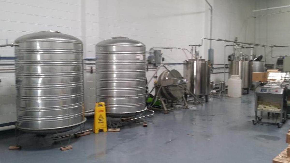 Used Ice Tea/Water Bottle Filling Line, 4,000 Bottles Per Hour, CIP