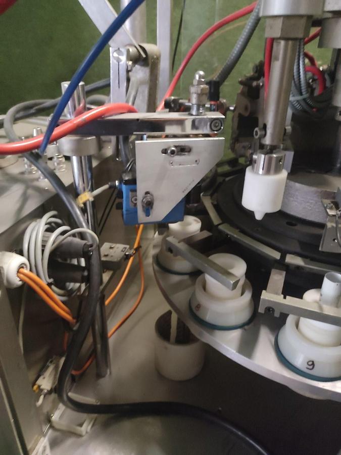 Used Kalix KX-600 Tube Filling and Sealing Machine, 60 Per Minute