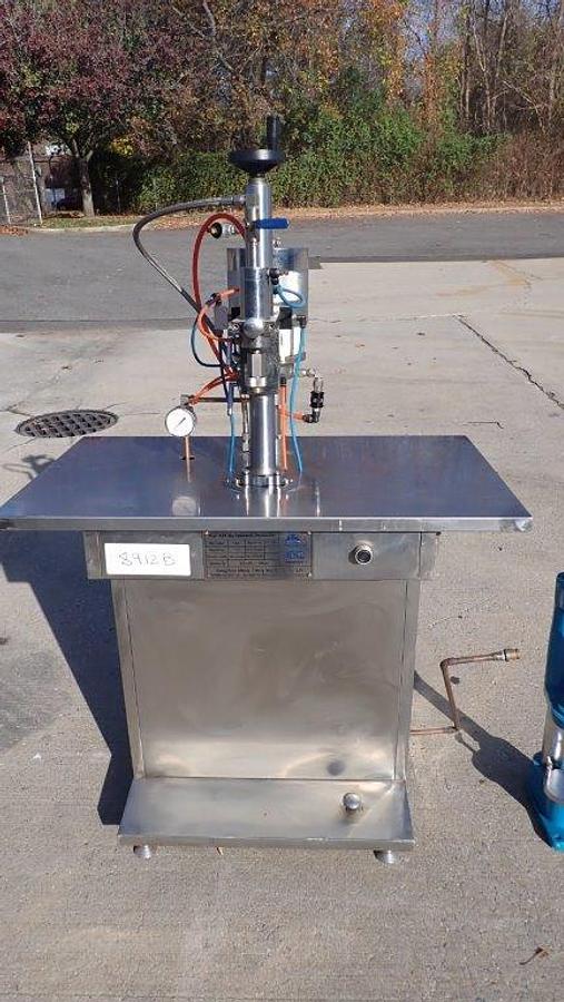 Used Yangzhou Media Semi-Automatic Aerosol Filler, Rated 600 Cans per Hour