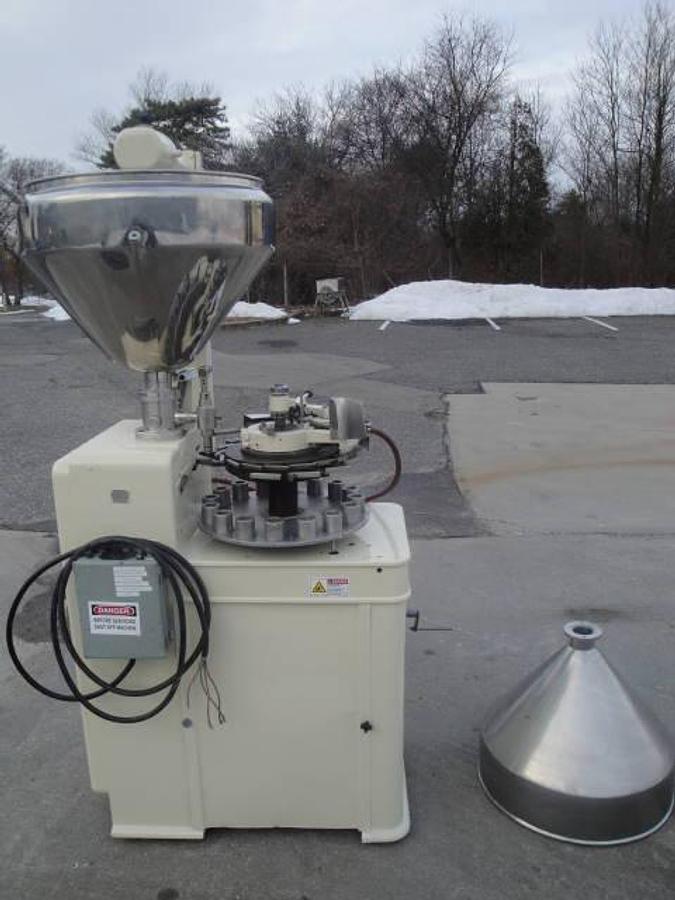 Used Kalix Kx-60 Tube Filler, Plastic & Metal Tube Sealer