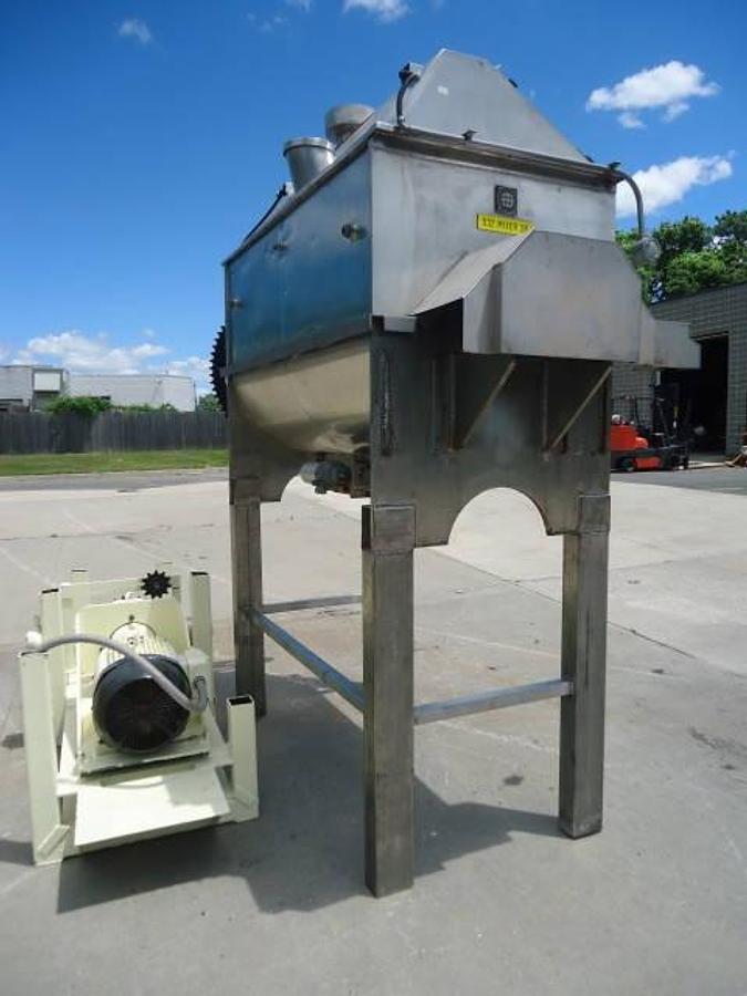 Used 40 Cu.ft. Toronto Coppersmithing Stainless Steel Double Ribbon Blender, 80 Psi Jacket