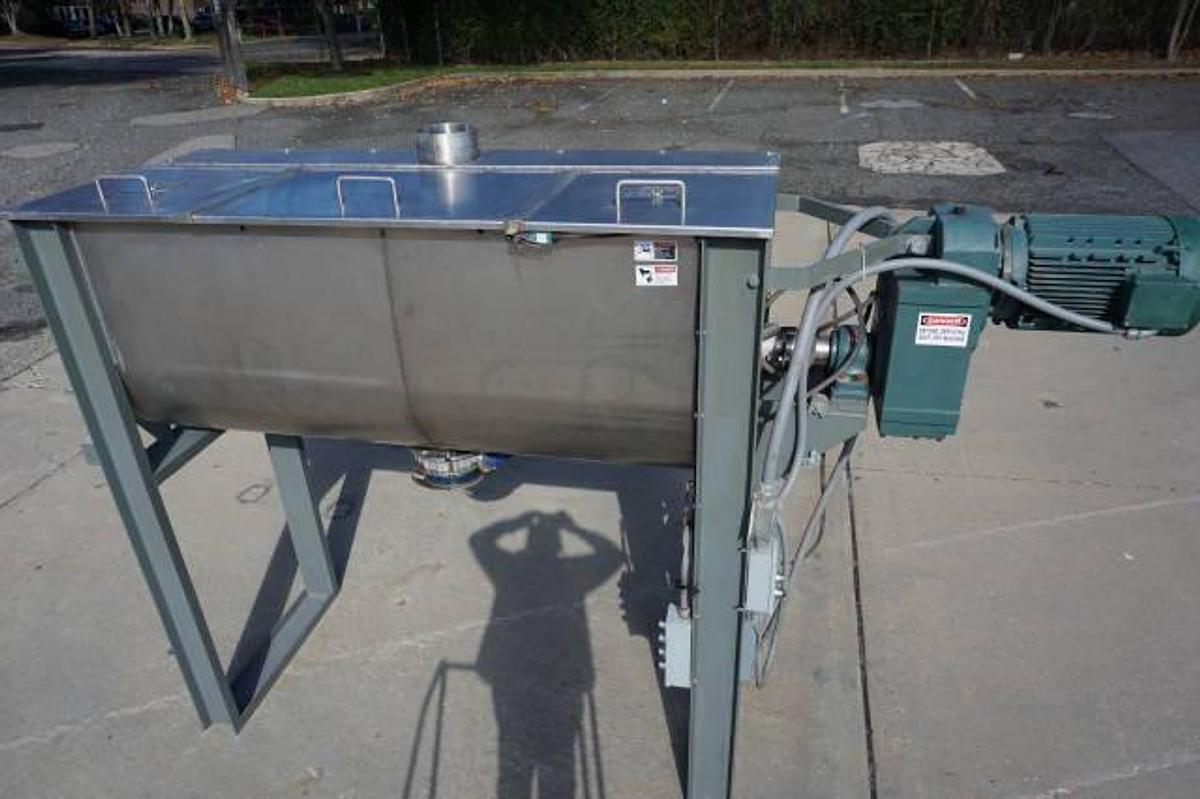 Used 36 Cu. Ft. Bush Tank Stainless Steel Double Ribbon Blender, 15 HP