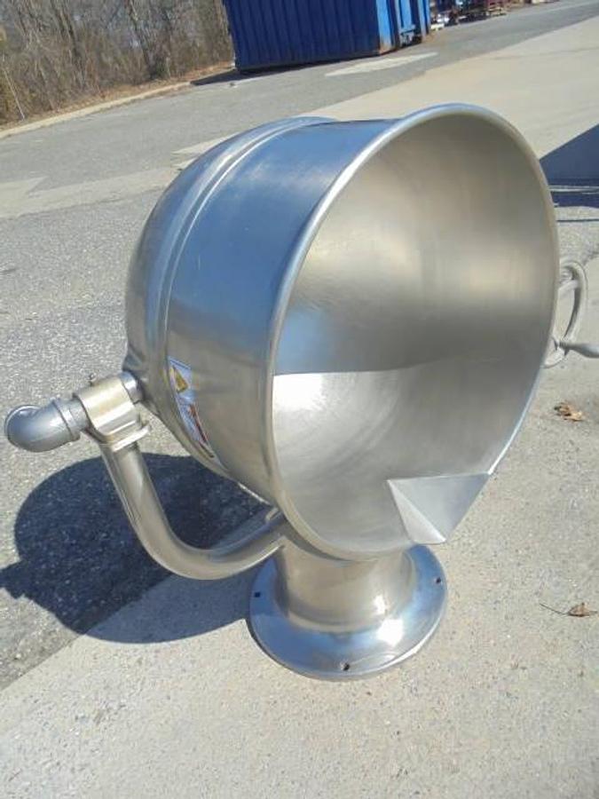Used 20 Gallon Groen SS tilt kettle, 40 PSI Jacket