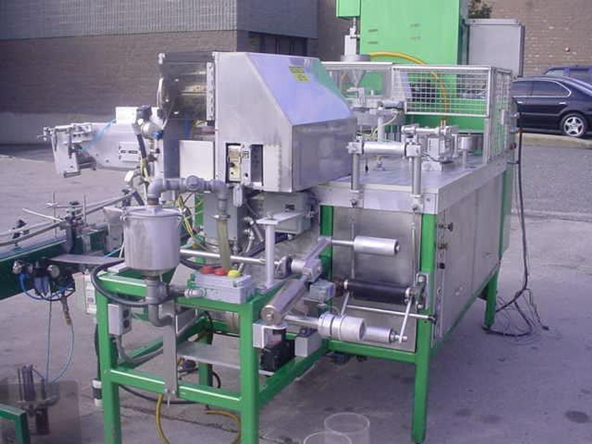 Used Cloud Pouch King Sugar Packet Machine, 800 Pm