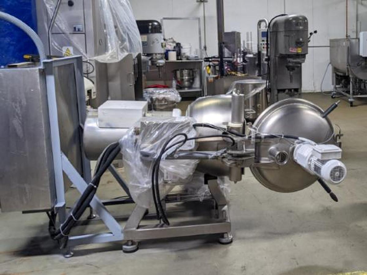 Used Stephan UM 80E Vertical Cutter/Mixer, Hydraulic Lid
