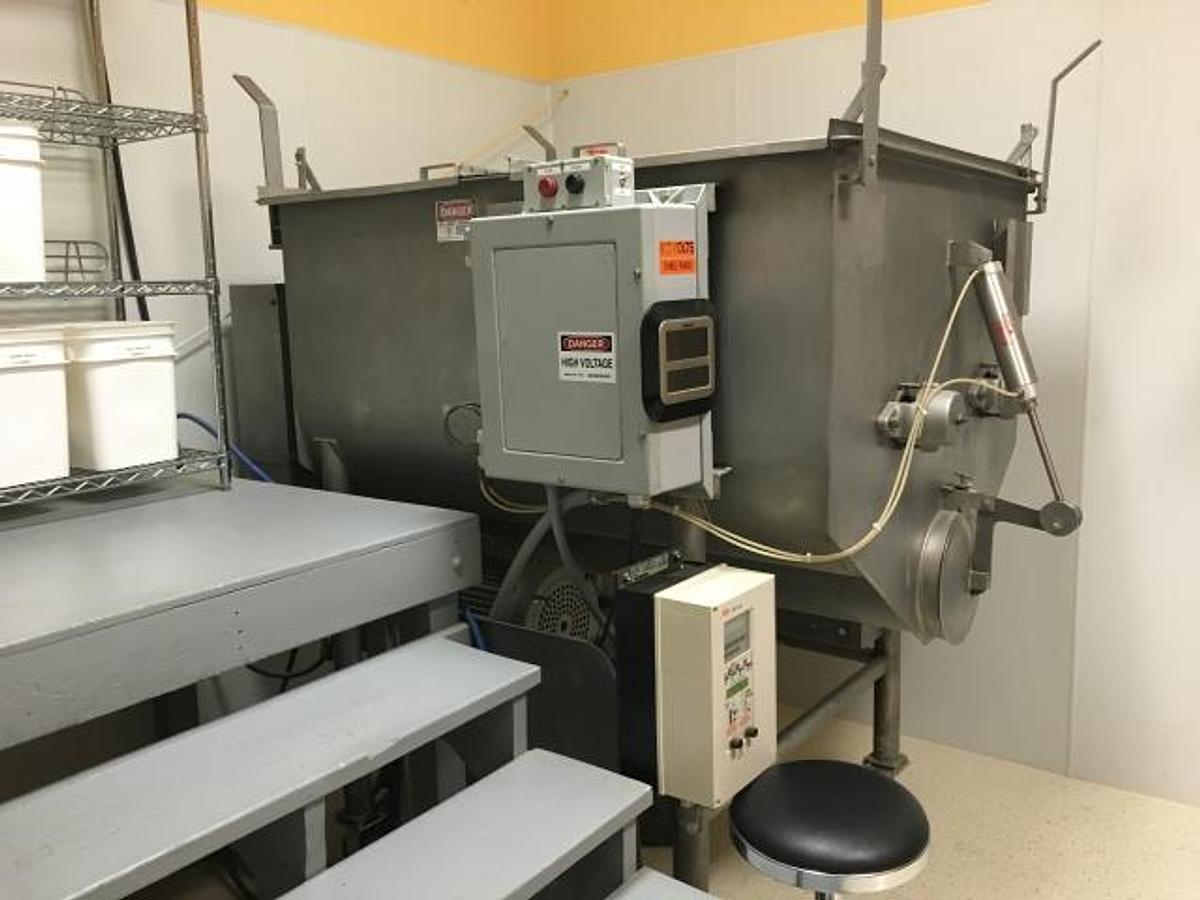 Used Hobart Twin Shaft Paddle Blender, End Discharge