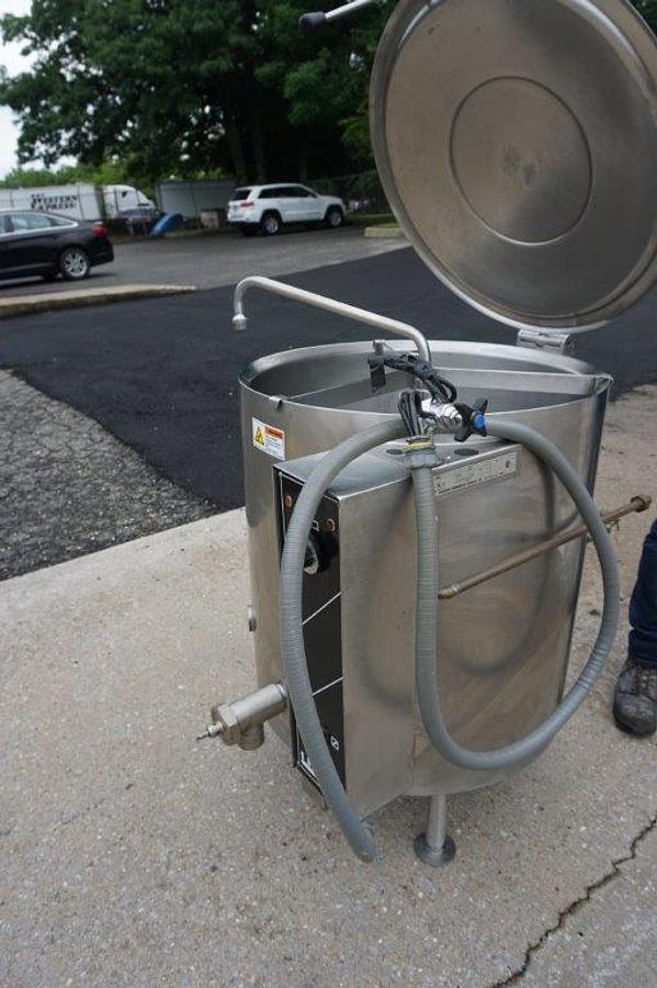 Used 40 Gallon Garland Stainless Self-Contained Electric Kettle