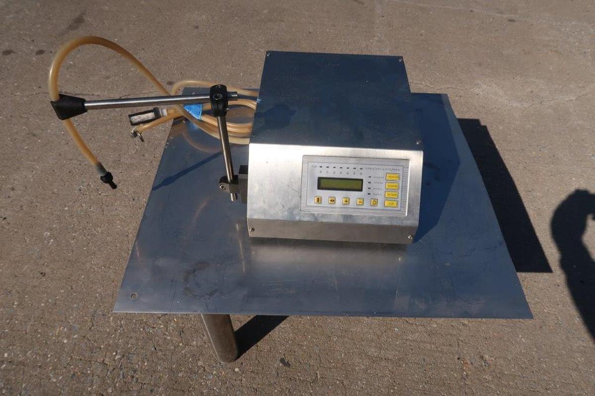 Used Tabletop Liquid Filler, Single Phase Electrics