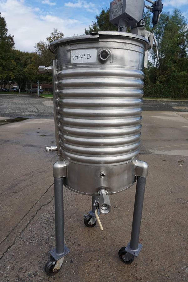 Used 55 Gallon Utensco SS Vertical Jacketed Mix Tank, Air Operated Mixer