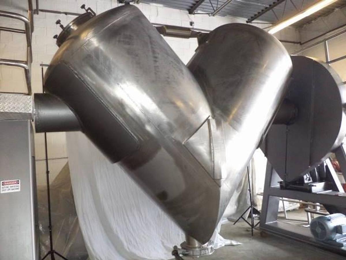 Used 100 CU.FT. Gemco Stainless Steel Twin Shell “V” Tumbling Blender, 115 LB/CF Density