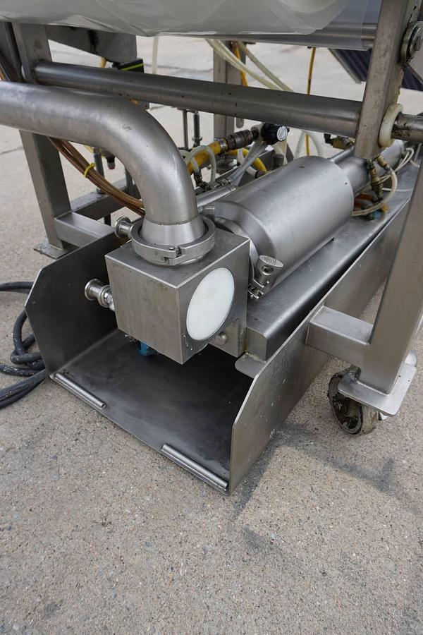 Used TUCS TEVFF-10S Stainless Form/Fill/Seal, Piston Fill