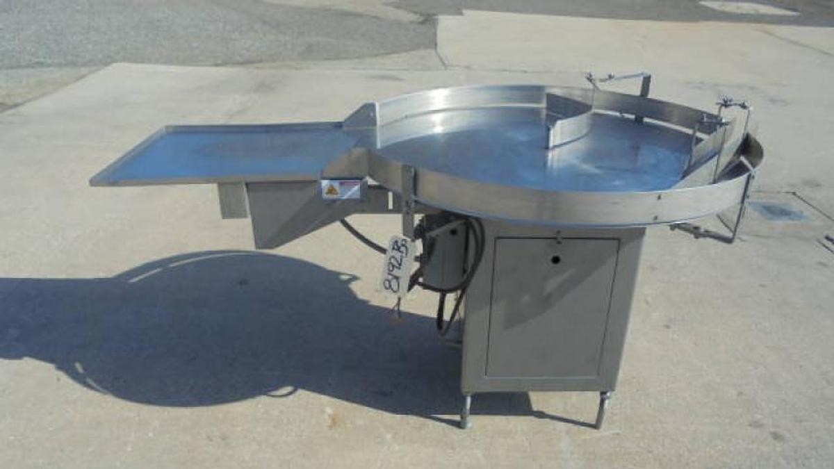 Used 48 In. Diameter Unscrambling/Accumulating Table With Unscrambling Shelf