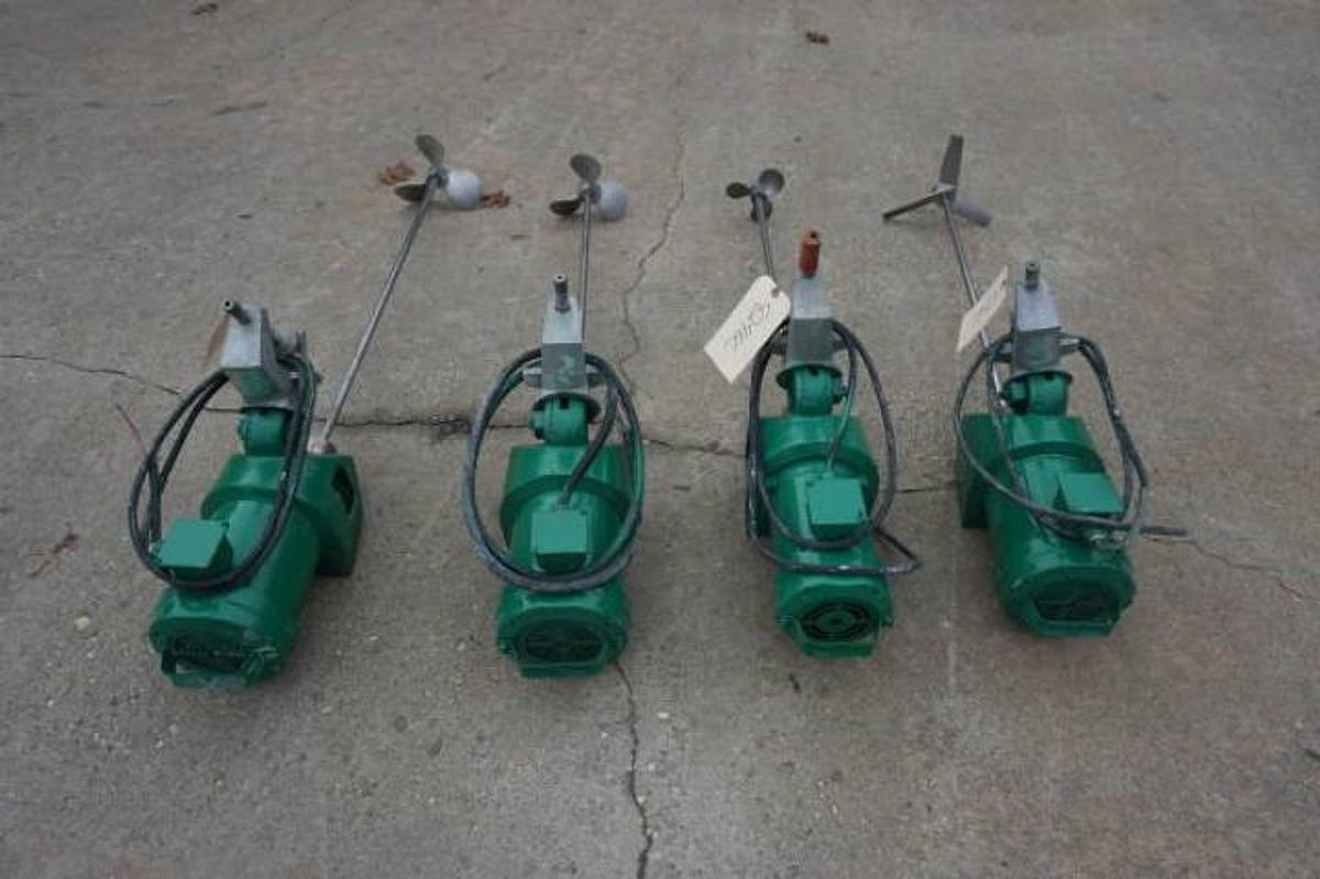 Used Lightnin XJ-30 Clamp On Propeller Mixers (4)